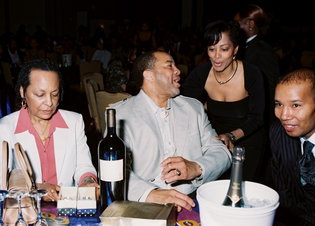 Guests talking at a Hall of Fame dinner table